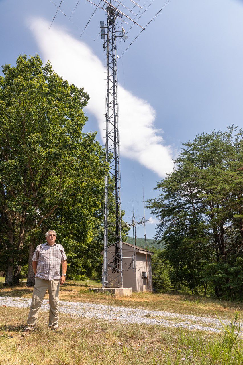 photo_ft_news_allan boaz with tower in backyard_072419.jpg